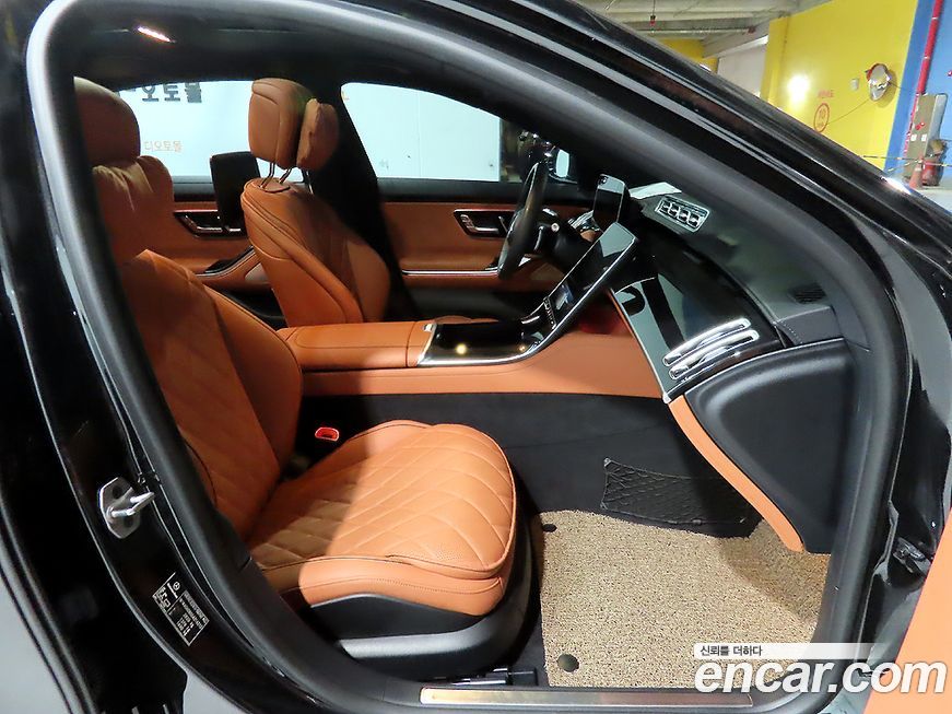 Mercedes-Benz S-Class 2025