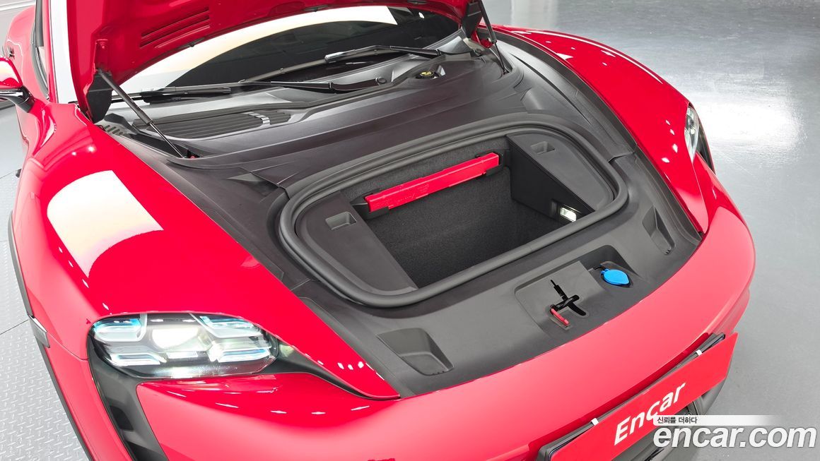 Porsche Taycan 2022
