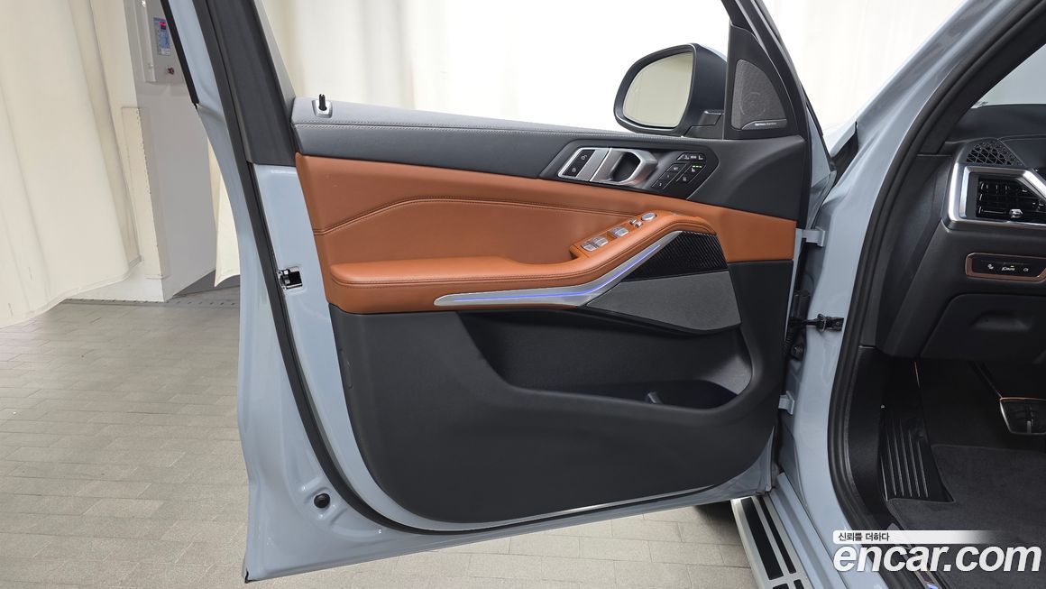 BMW X7 2025