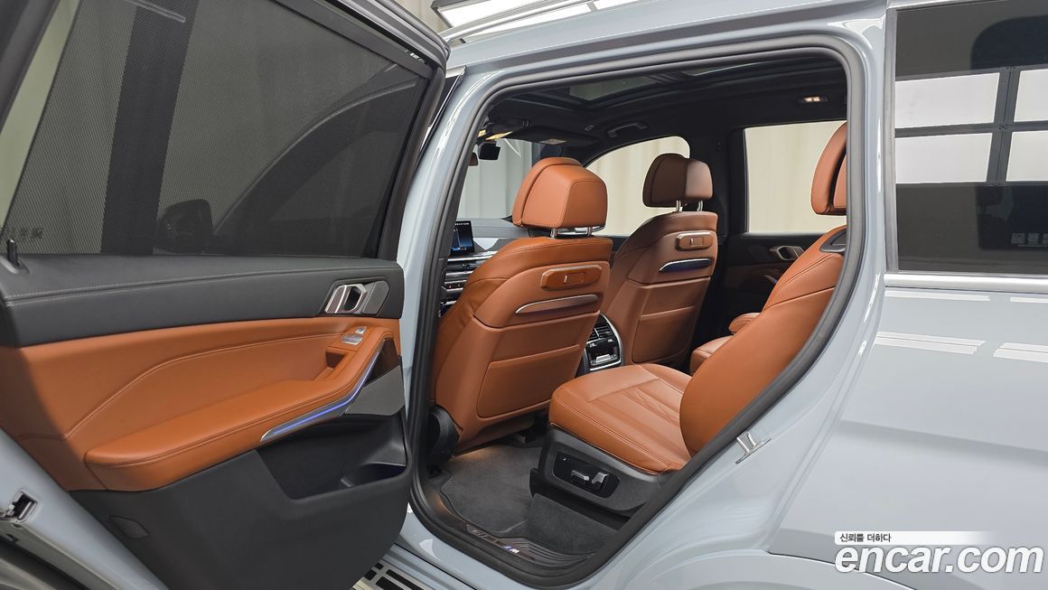 BMW X7 2025