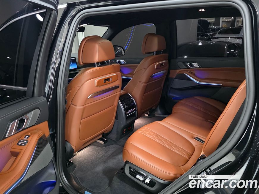 BMW X7 2025