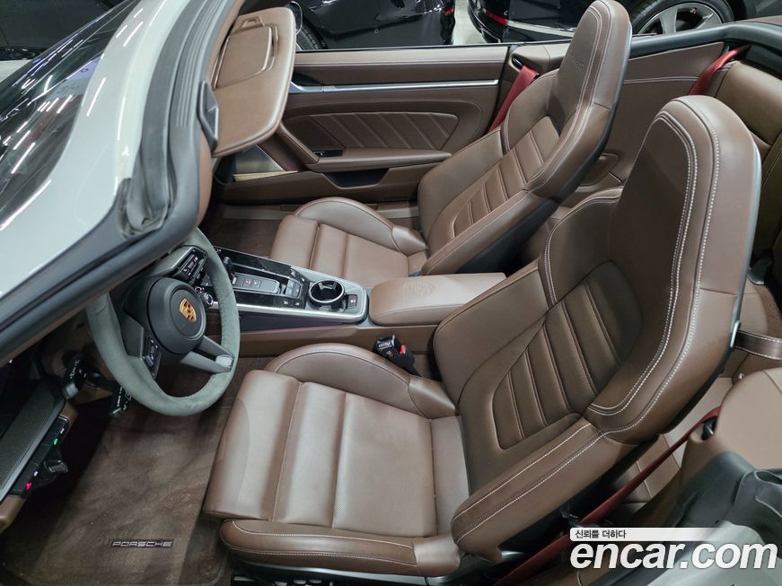Porsche 911 2023