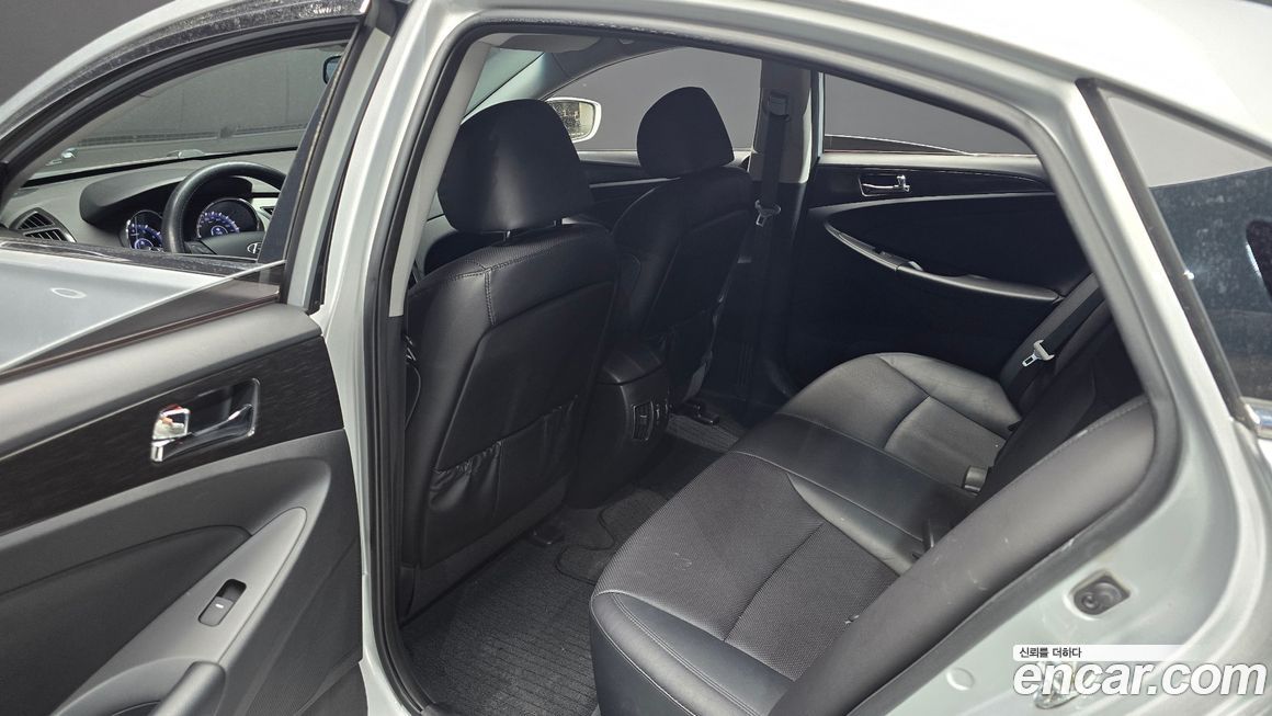 Hyundai Sonata 2013