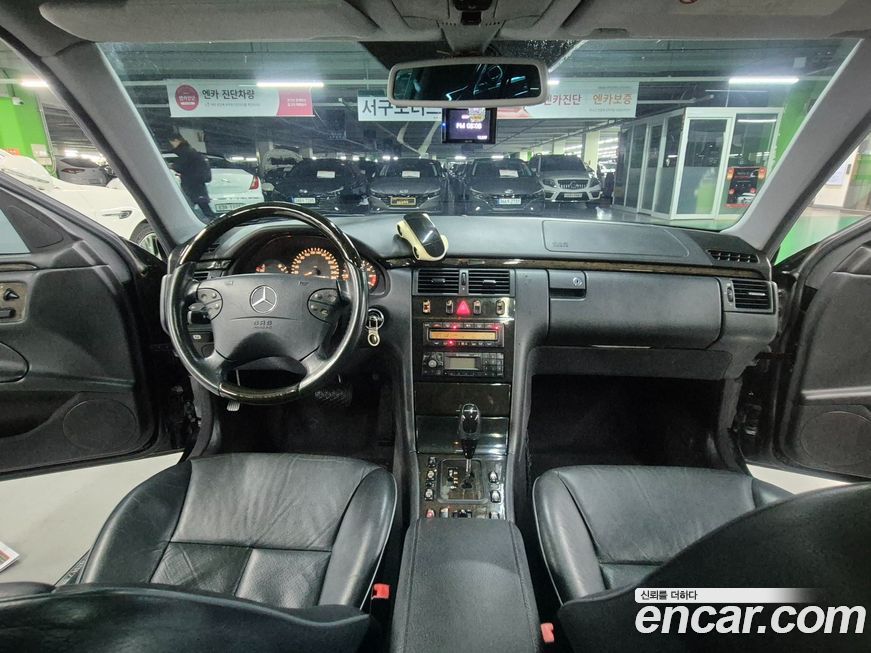 Mercedes-Benz E-Class 2002