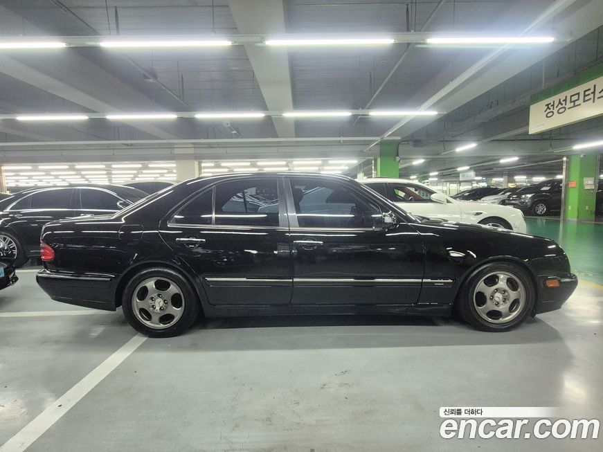 Mercedes-Benz E-Class 2002