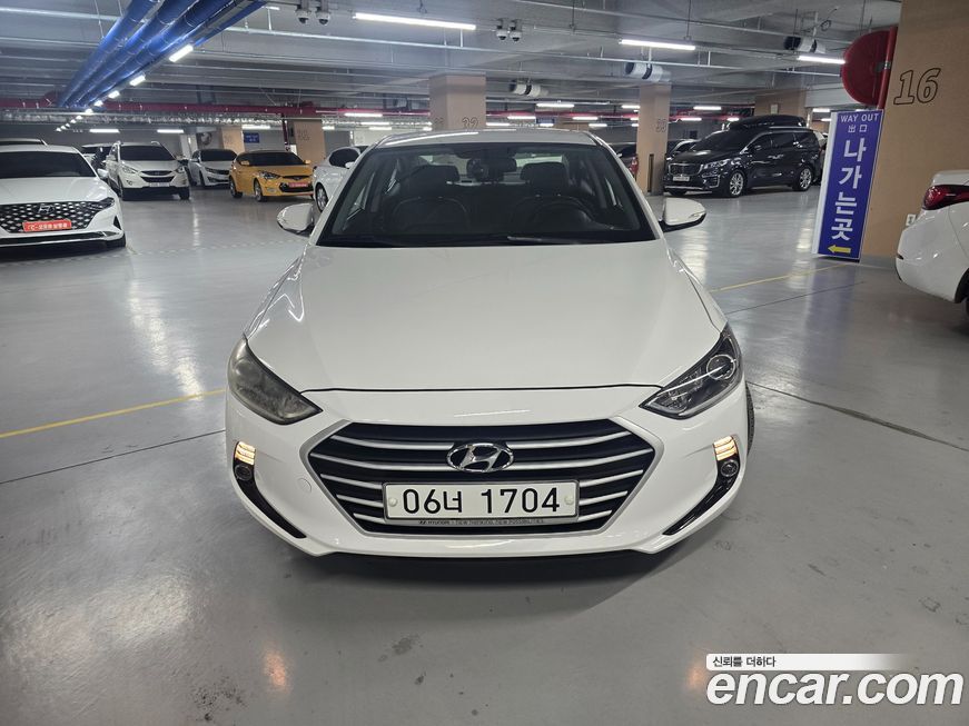 Hyundai AVANTE 2016