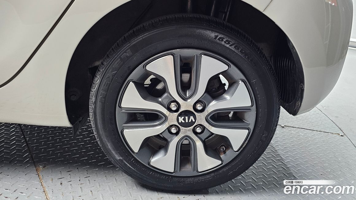 Kia morning 2016
