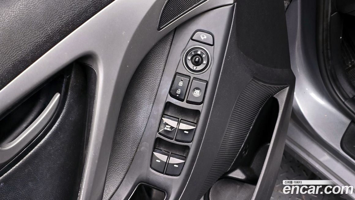 Hyundai AVANTE 2015