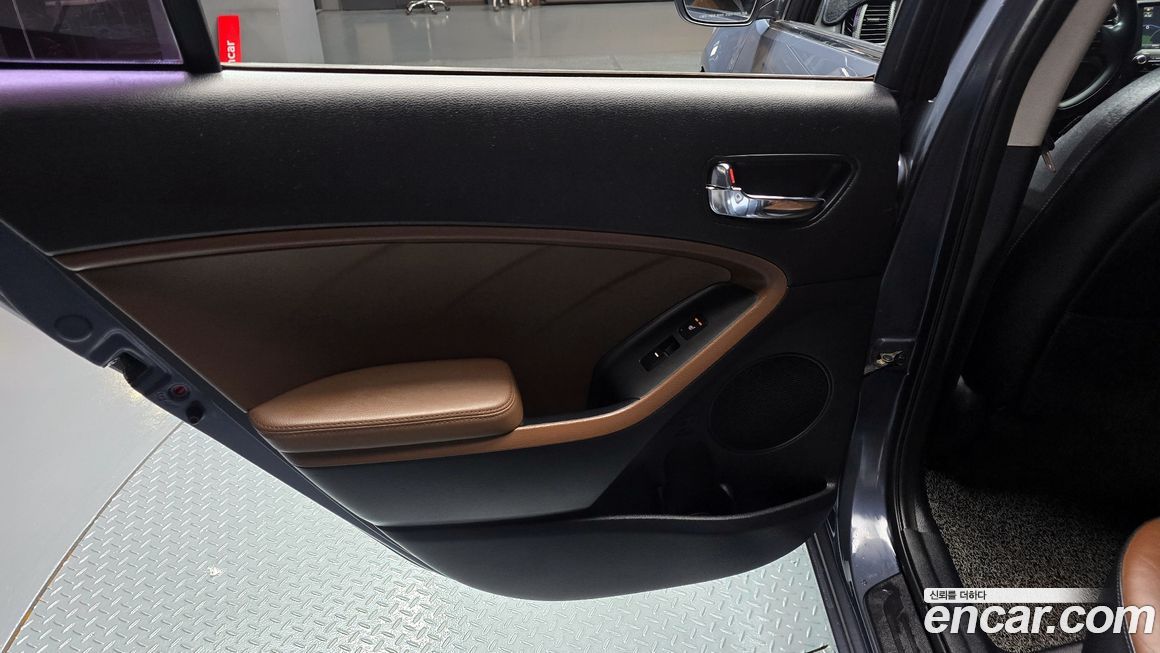 Kia K3 2014