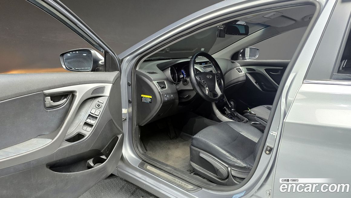 Hyundai AVANTE 2015