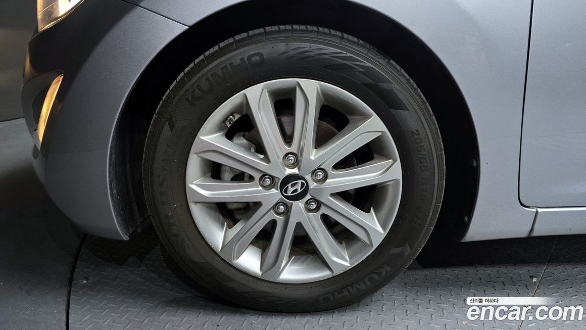 Hyundai AVANTE 2015