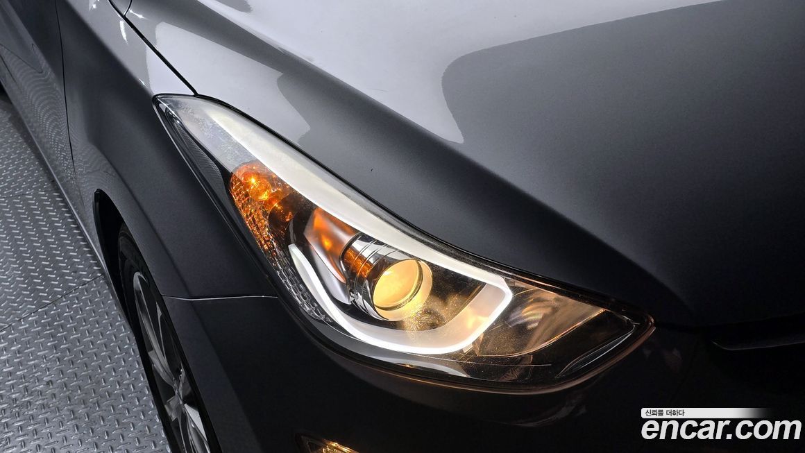 Hyundai AVANTE 2015