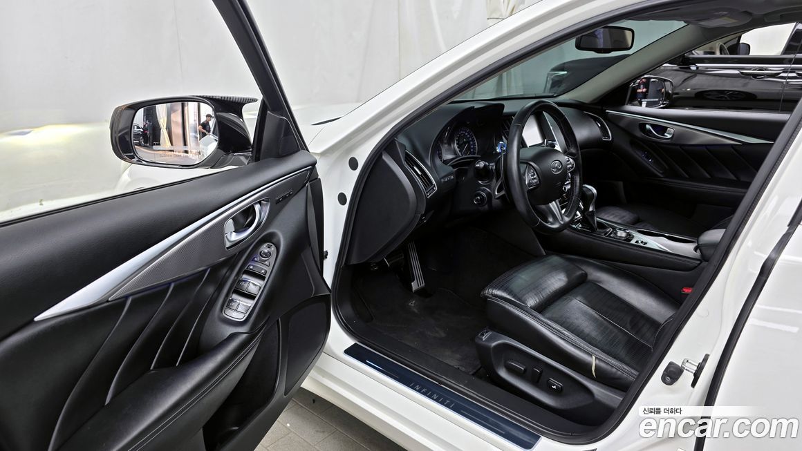 Infiniti Q50 2015