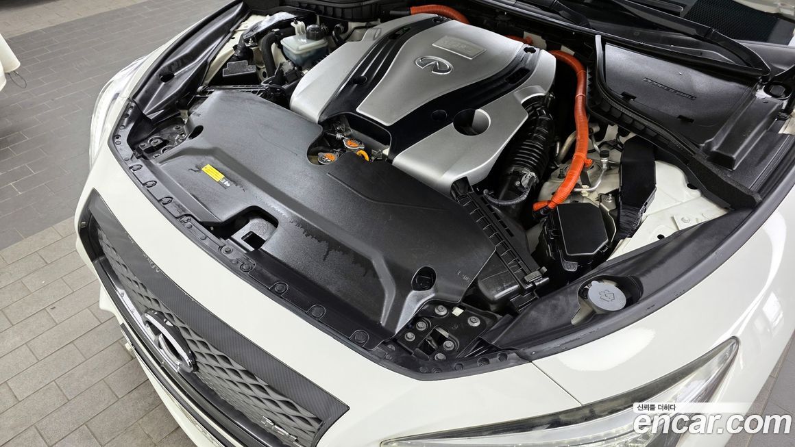Infiniti Q50 2015