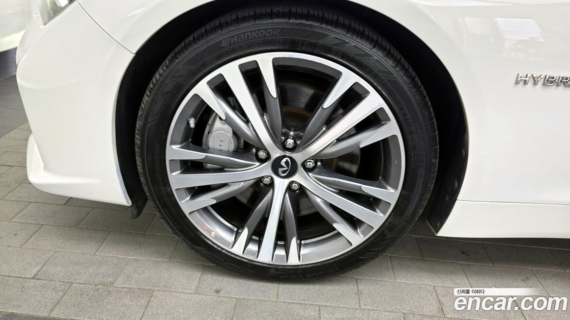 Infiniti Q50 2015