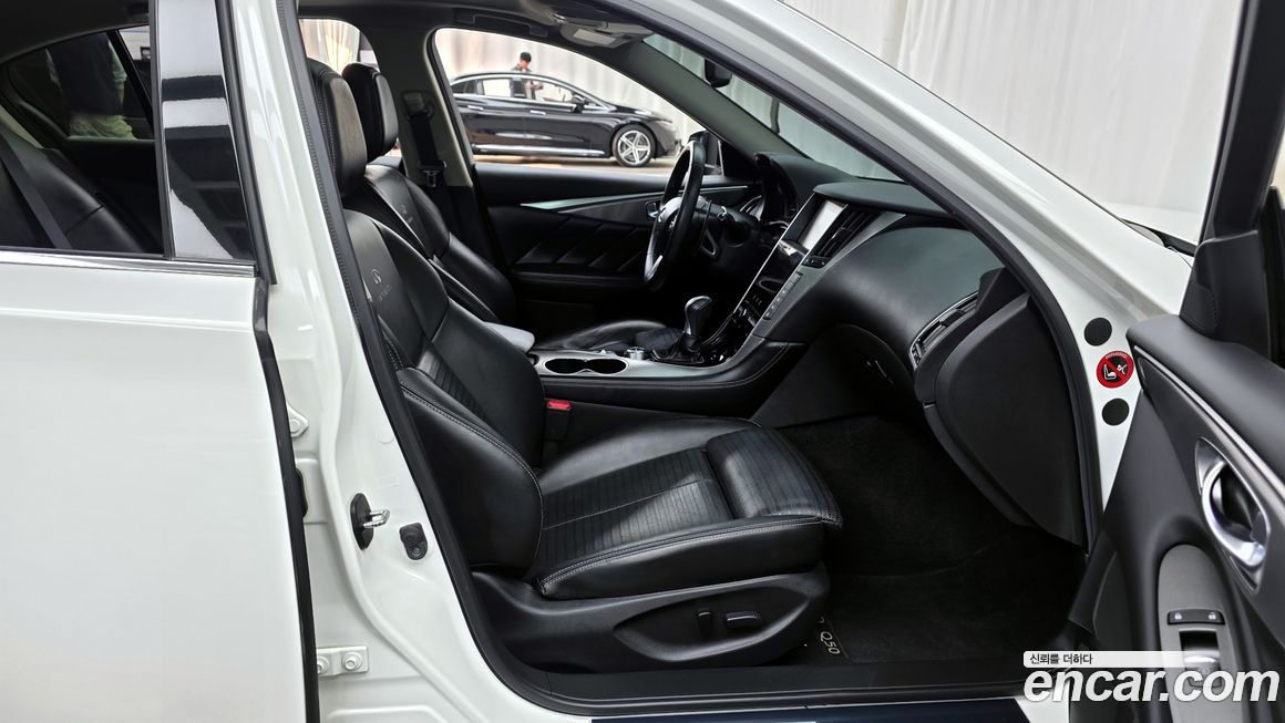 Infiniti Q50 2015