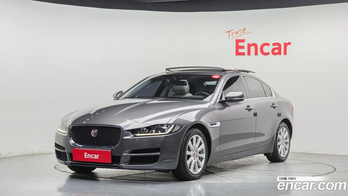Jaguar XE 2016