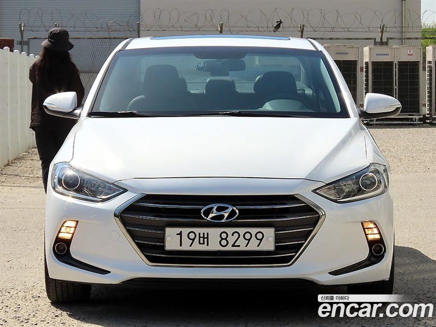 Hyundai AVANTE 2016