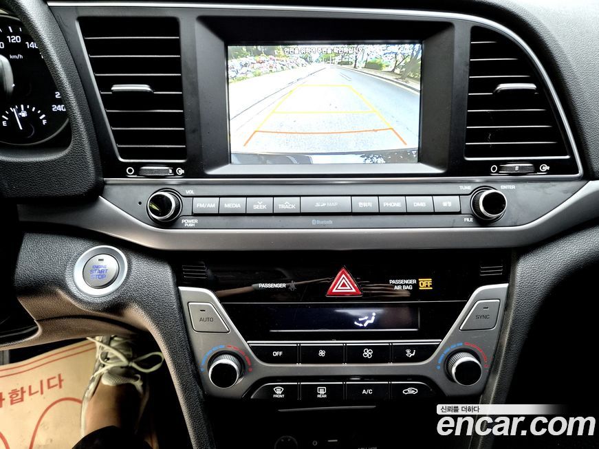 Hyundai AVANTE 2016