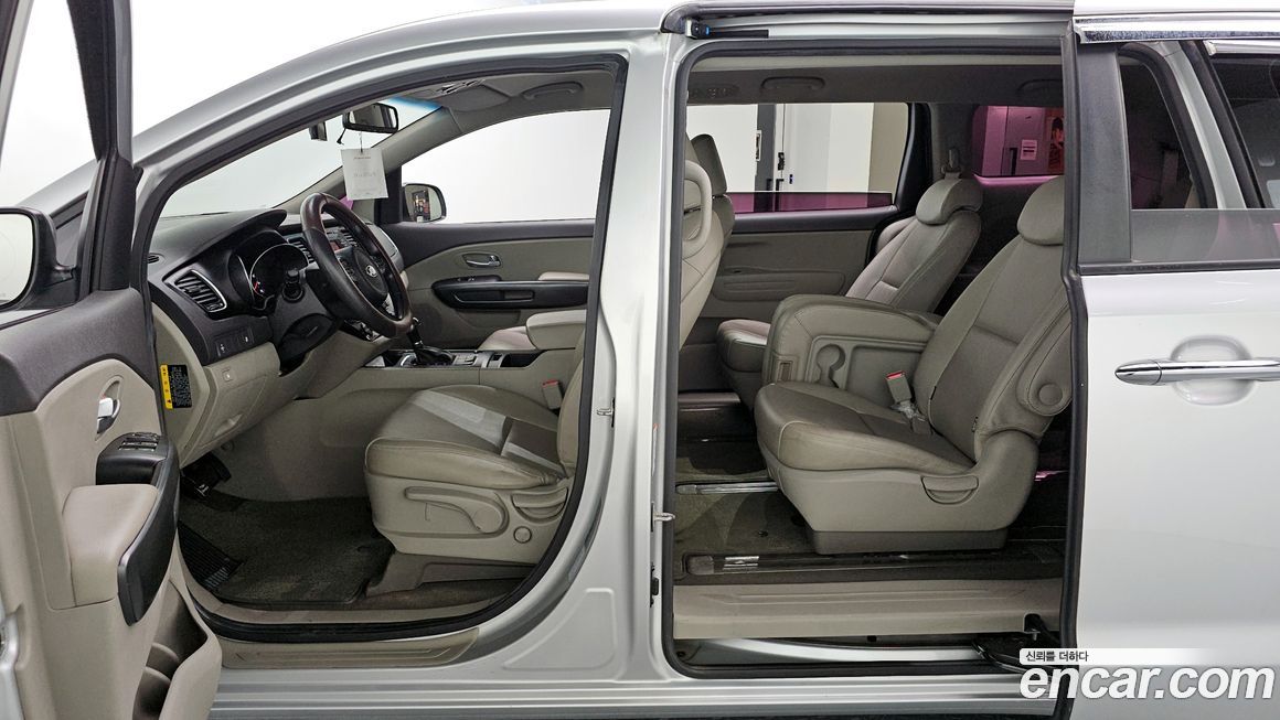 Kia Canival 2015