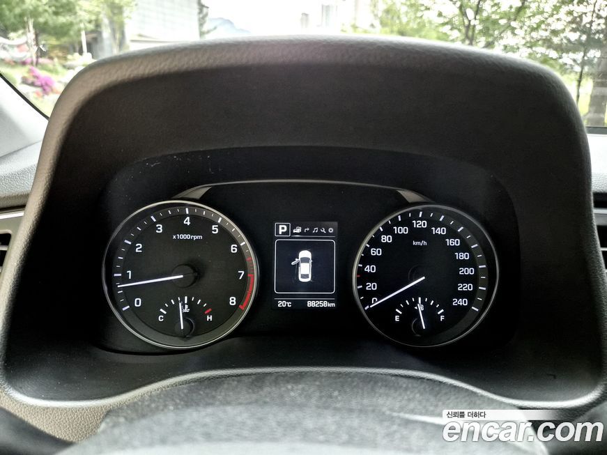 Hyundai AVANTE 2016