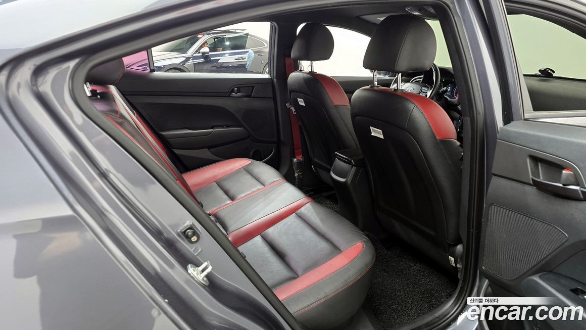 Hyundai AVANTE 2017