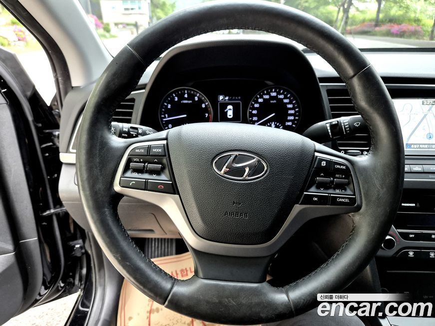 Hyundai AVANTE 2016