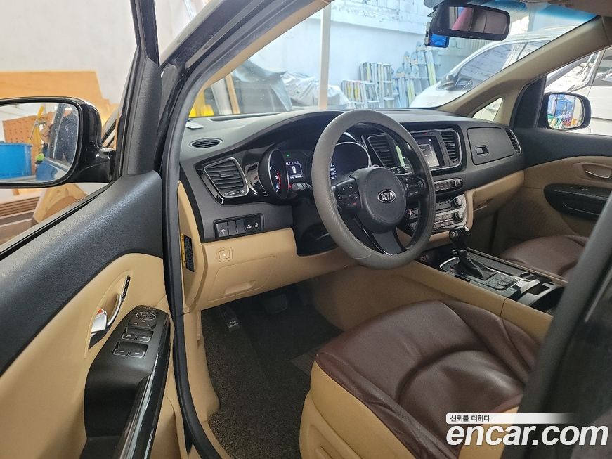 Kia Canival 2015