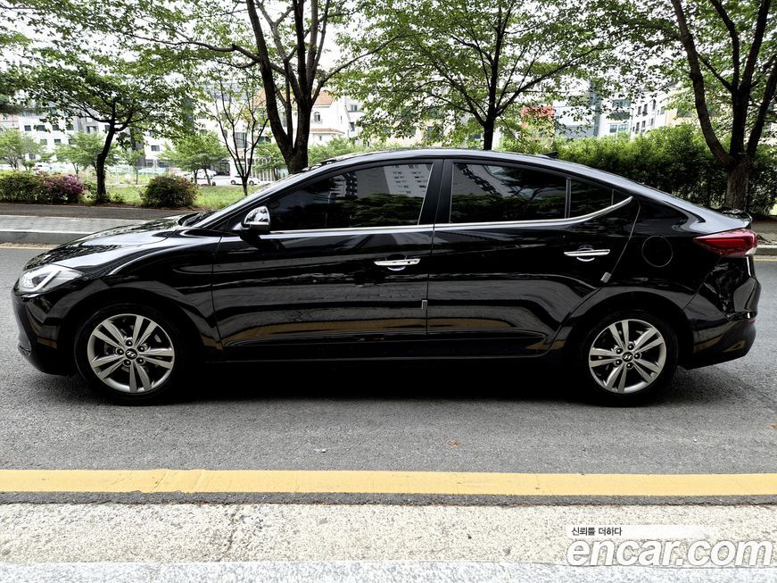 Hyundai AVANTE 2016