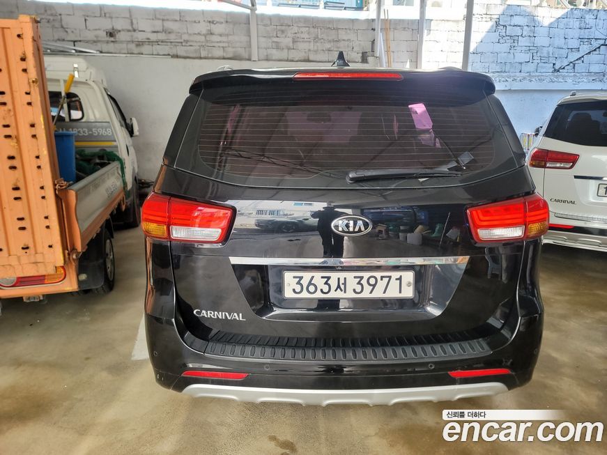 Kia Canival 2015