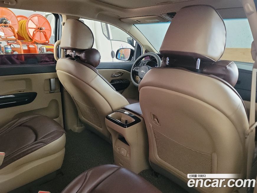 Kia Canival 2015