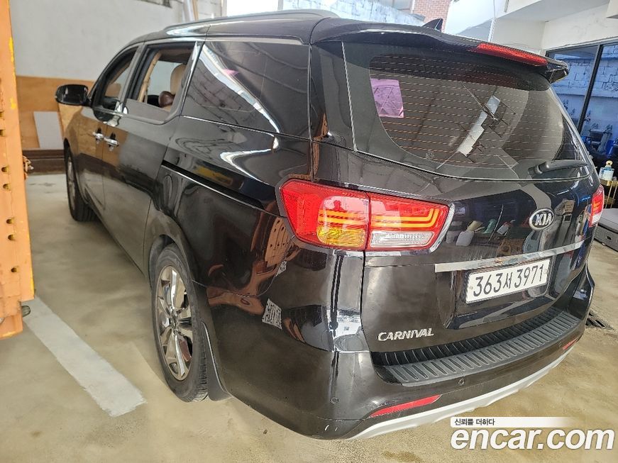 Kia Canival 2015