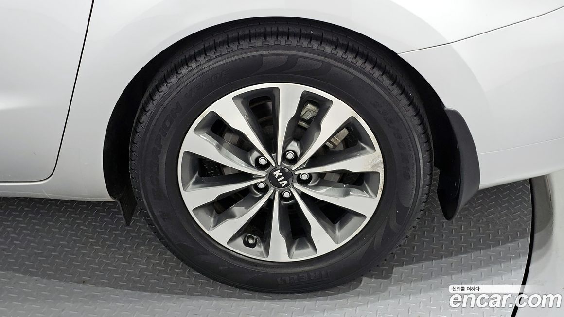 Kia Canival 2015