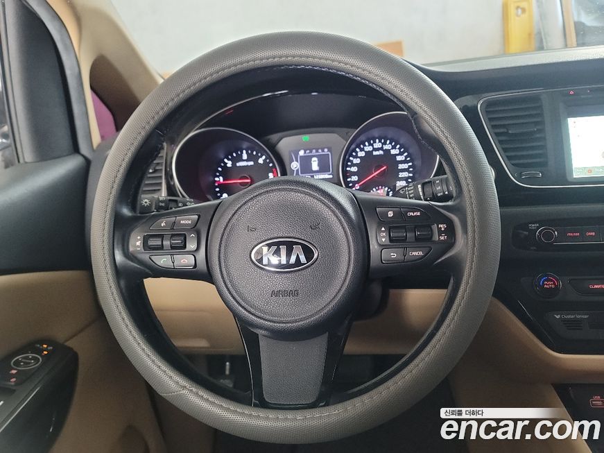 Kia Canival 2015