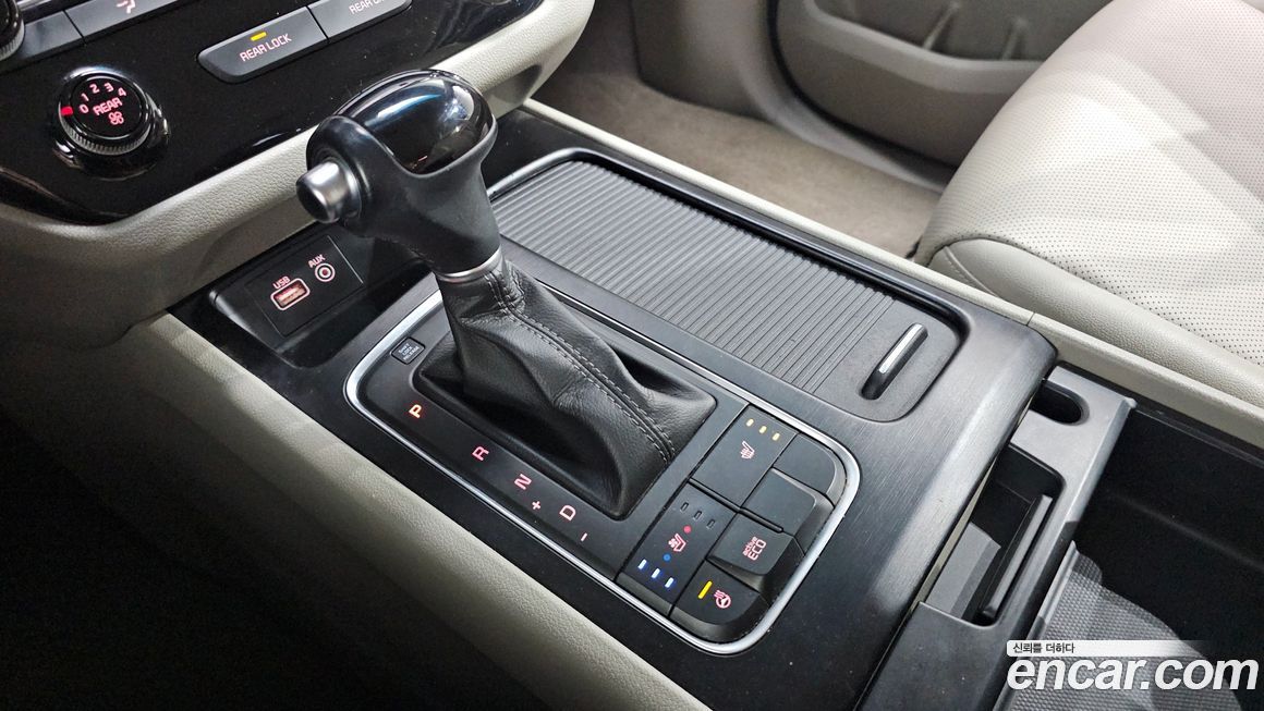Kia Canival 2015