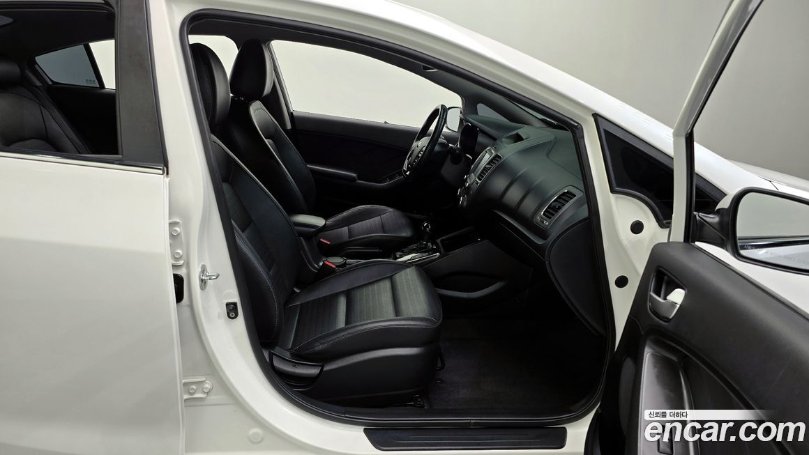 Kia K3 2016
