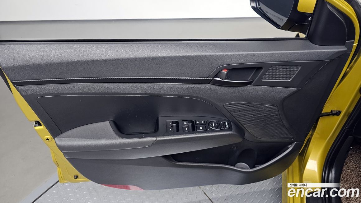Hyundai AVANTE 2017