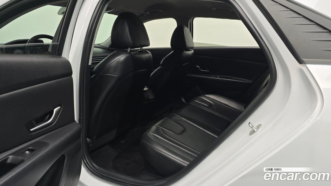 Hyundai AVANTE 2022