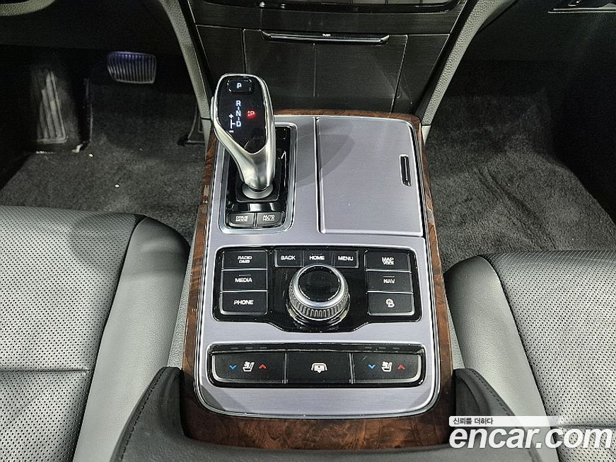 Hyundai Equus 2015