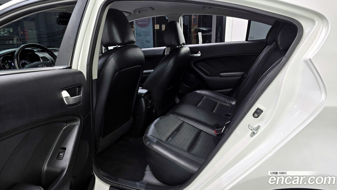 Kia K3 2016