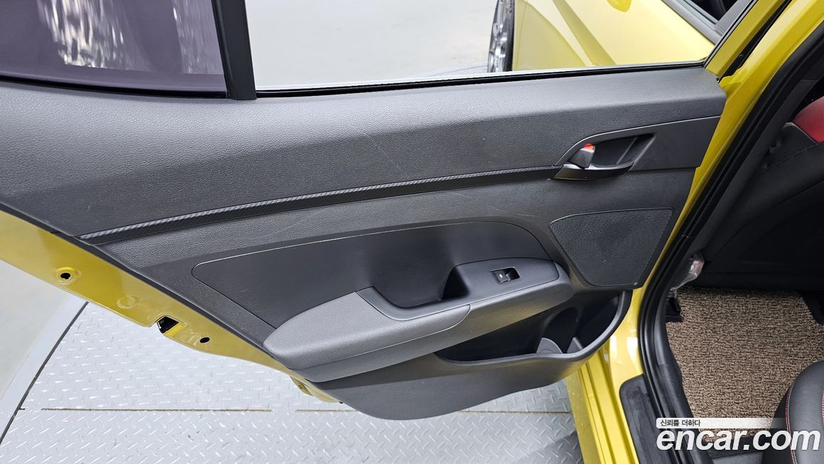 Hyundai AVANTE 2017