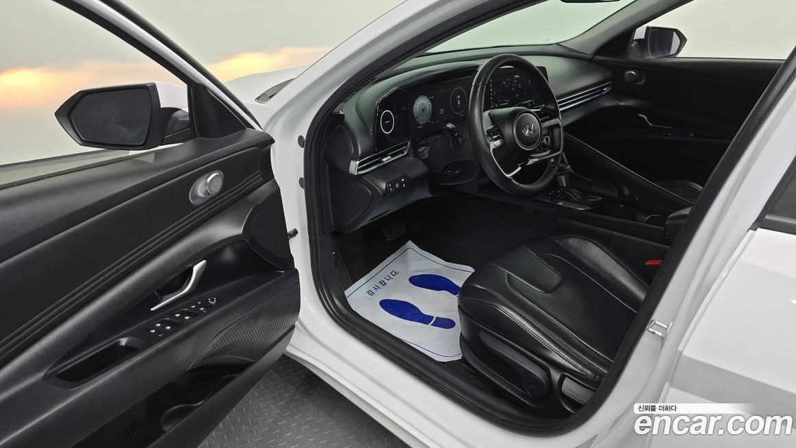Hyundai AVANTE 2022