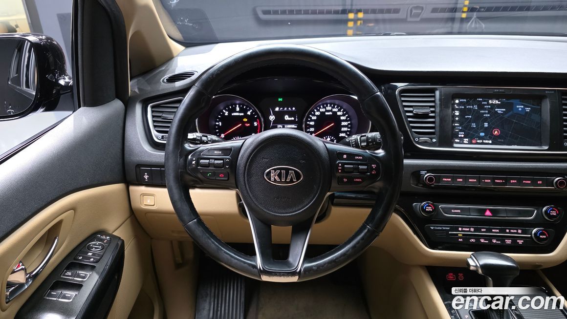 Kia Canival 2017