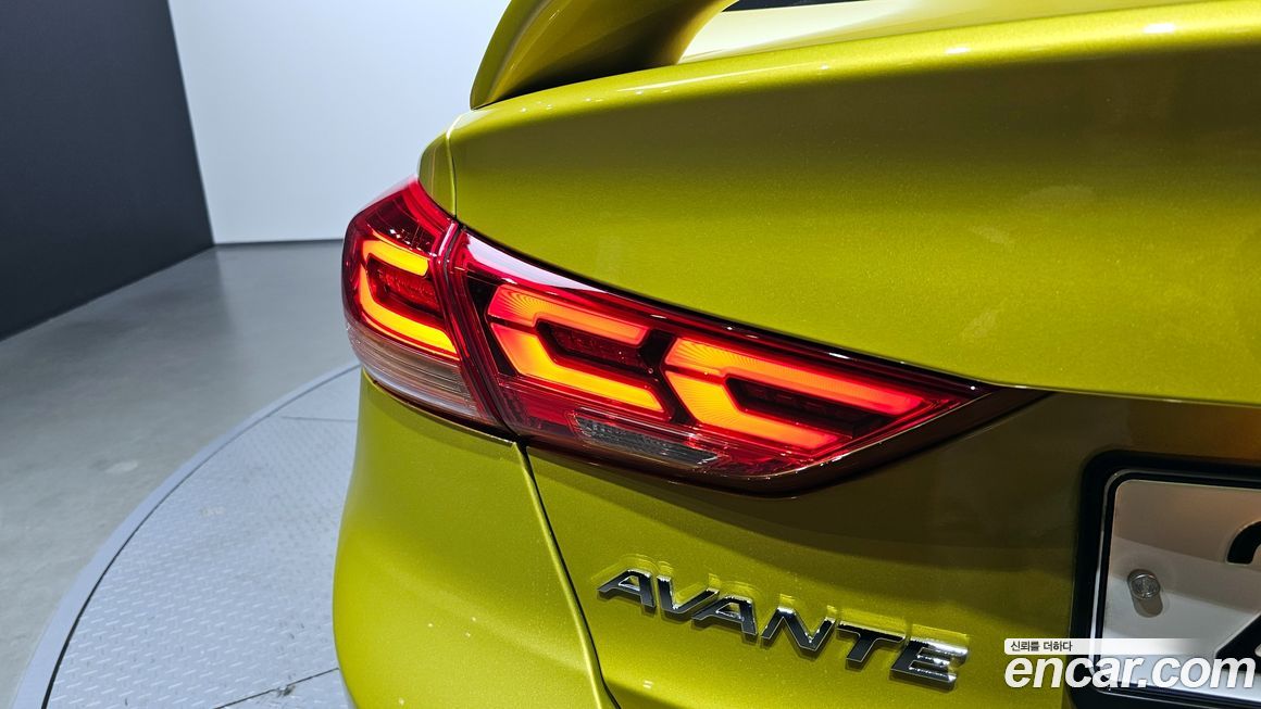 Hyundai AVANTE 2017