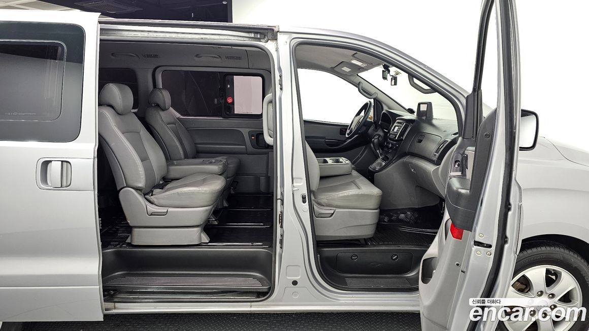Hyundai Starex 2018