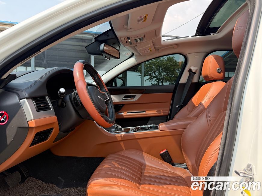Jaguar XF 2018