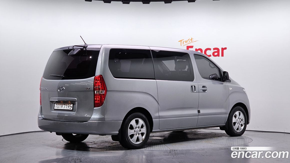 Hyundai Starex 2018