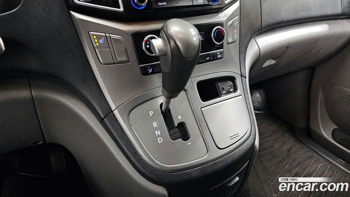 Hyundai Starex 2018