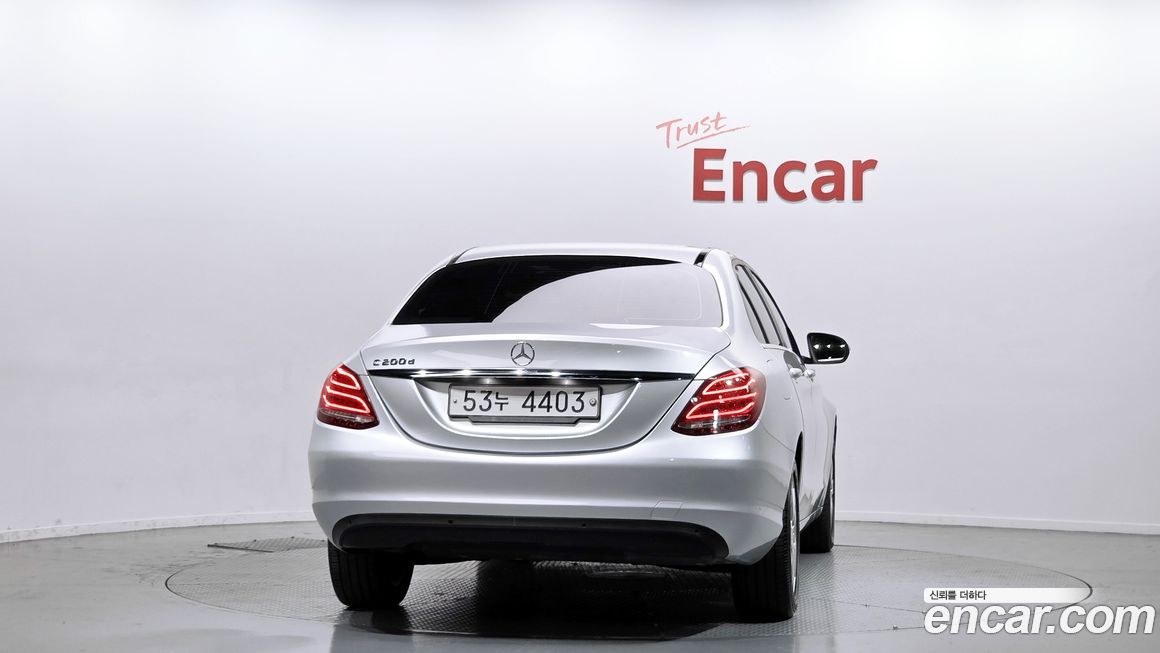 Mercedes-Benz C-Class 2017