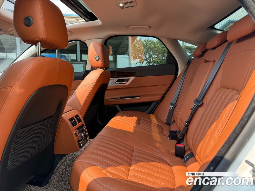 Jaguar XF 2018
